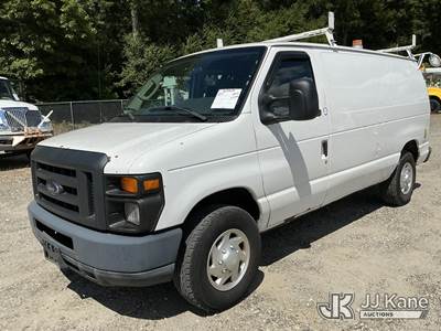 2013 Ford Econoline E-250 Cargo Van