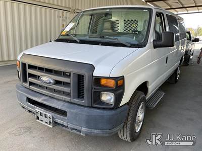 2014 Ford Econoline Cargo Van