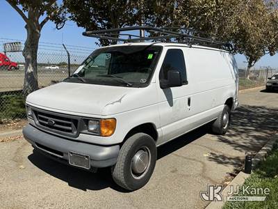 2006 Ford Econoline E-350 Super Duty Cargo Van