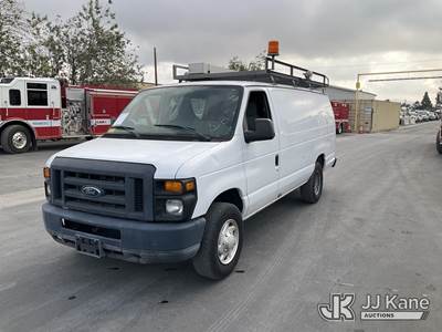 2014 Ford Econoline E-350 Super Duty Extended Cargo Van