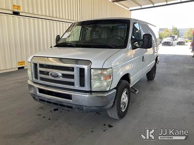 2013 Ford Econoline E-350 Super Duty Cargo Van