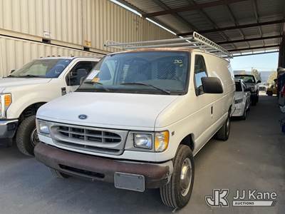 2000 Ford Econoline E250 Extended Cargo Van