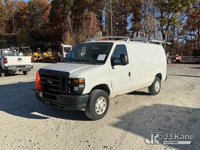 2013 Ford Econoline E-350 Super Duty Cargo Van