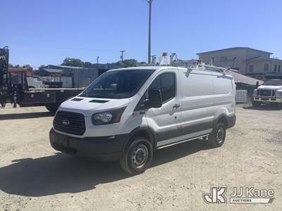 2017 Ford Transit 4x4 250 Van Low Roof 60/40 Pass.130-in. WB Cargo Van