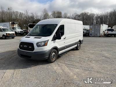 2017 Ford Transit 250 Van Med. Roof w/Sliding Pass. 148-in. WB Cargo Van