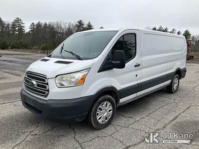 2015 Ford Transit 250 Van Low Roof w/Sliding Pass. 148-in. Cargo Van