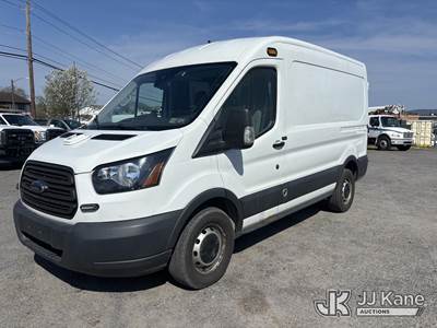 2016 Ford Transit 250 Van Med. Roof w/Sliding Pass. 130-in. WB Cargo Van
