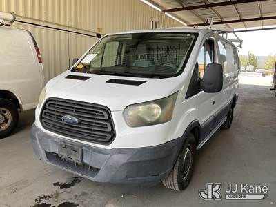 2015 Ford Transit 150 Van Low Roof w/Sliding Pass. 130-in. Cargo Van