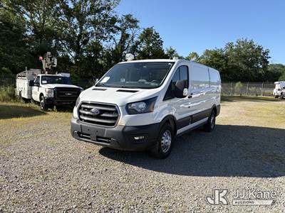 2020 Ford Transit 150 Low Roof w/Sliding Pass. 148-in Cargo Van