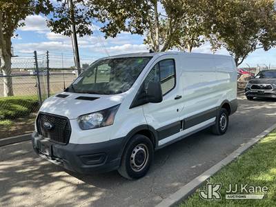 2021 Ford Transit 250 Van Low Roof w/Sliding Pass. 130-in. Cargo Van