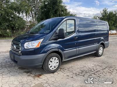 2018 Ford Transit 150 Van Low Roof w/Sliding Pass. 130-in. Cargo Van