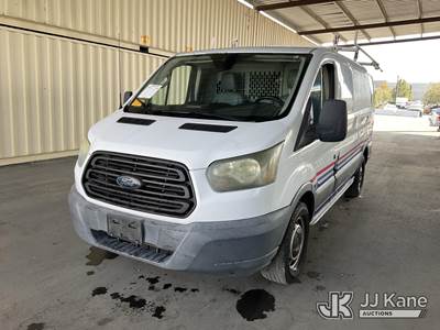 2015 Ford Transit 150 Van Low Roof w/Sliding Pass. 130-in. Cargo Van
