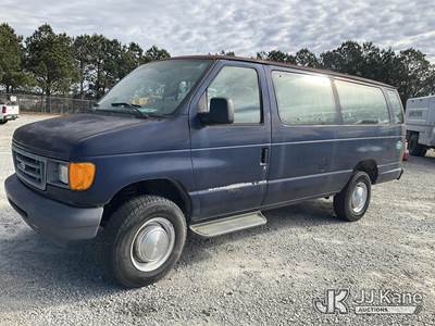 2006 Ford E-350 Extended Passenger Van