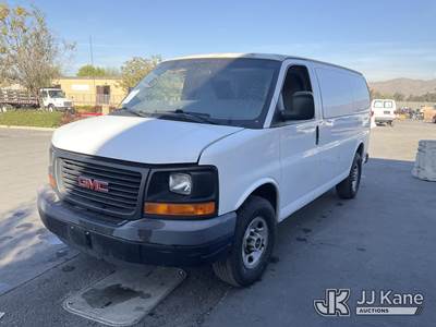 2009 GMC Savana G3500 Cargo Cargo Van