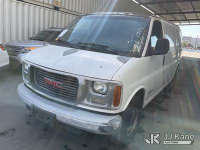 2002 GMC Savana G3500 Cargo Van