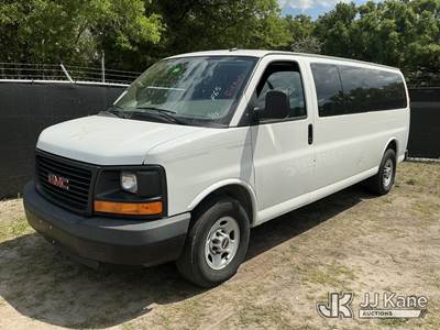2014 GMC Savana LS G3500 Extended Passenger Van