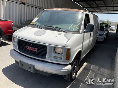 2002 GMC Savana G3500 Cargo Cargo Van