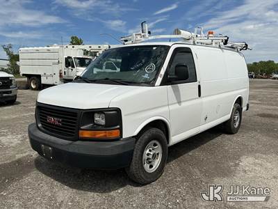 2015 GMC Savana Cargo Van