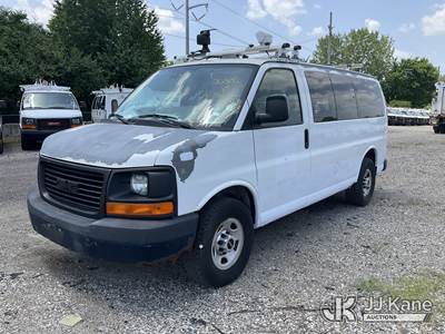 2010 GMC Savana LS G3500 Cargo Window Van