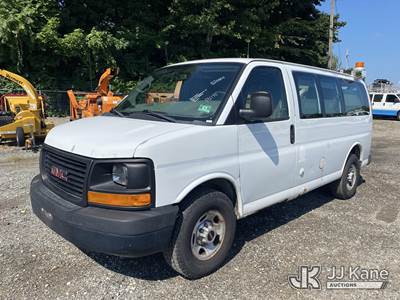 2012 GMC Savana G2500 Cargo Van