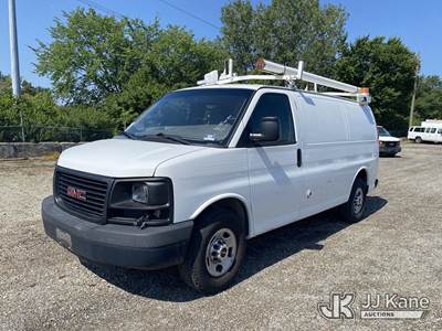 2016 GMC Savana G3500 Cargo Van