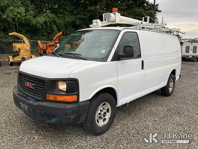 2010 GMC Savana G3500 Cargo Van