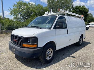 2016 GMC Savana G3500 Cargo Van