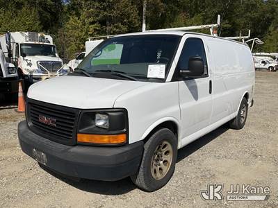 GMC Savana G1500 Cargo Van