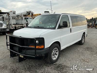 2013 GMC Savana G1500 AWD Cargo Window Van