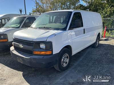 GMC Savana G2500 Cargo Van