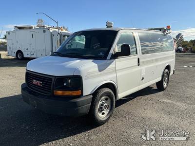 GMC Savana G2500 Cargo Van