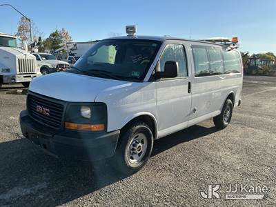 GMC Savana G2500 Cargo Van