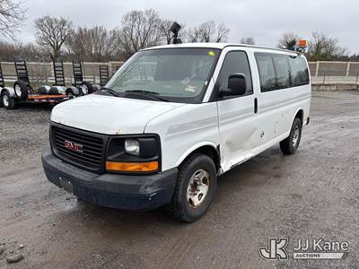 2013 GMC Savana G2500 Cargo Window Van
