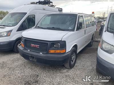 2015 GMC Savana G2500 Cargo Window Van