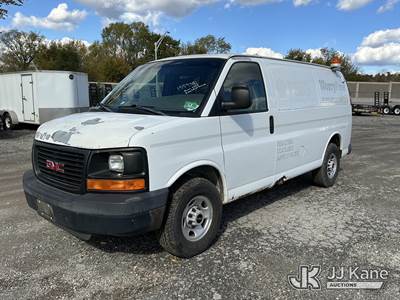 GMC Savana G3500 Cargo Van