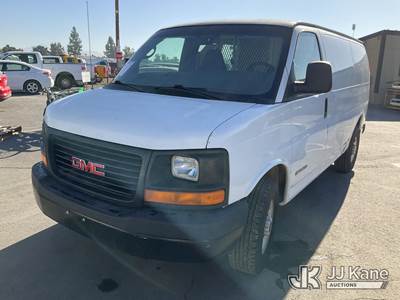 2004 GMC Savana G3500 Cargo Van
