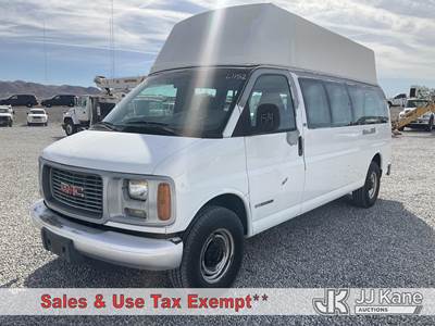 2002 GMC Savana G3500 Passenger Van