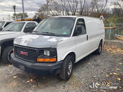 2011 GMC Savana G3500 Cargo Van