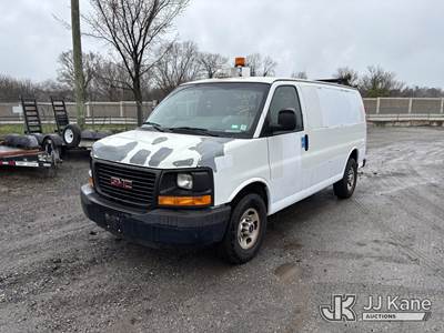 2013 GMC Savana G3500 Cargo Van