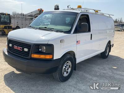 2013 GMC Savana G3500 Cargo Van
