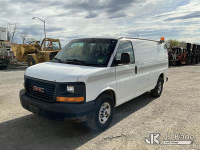 2010 GMC Savana G3500 Cargo Van