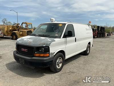 2011 GMC Savana G3500 Cargo Van