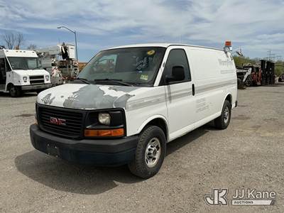 2011 GMC Savana G3500 Cargo Van