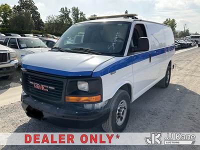 GMC Savana G3500 Cargo Van