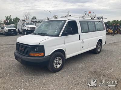 2015 GMC Savana G3500 Cargo Van