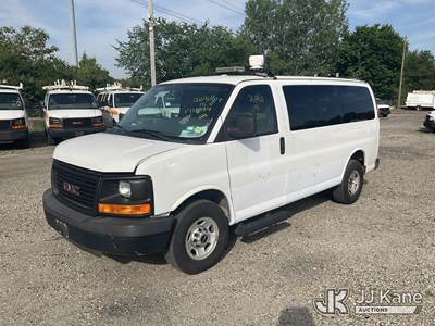 2015 GMC Savana G3500 Cargo Van