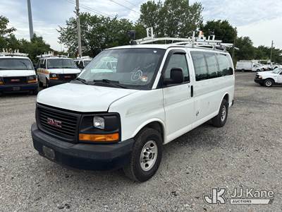 2013 GMC Savana G3500 Cargo Window Van