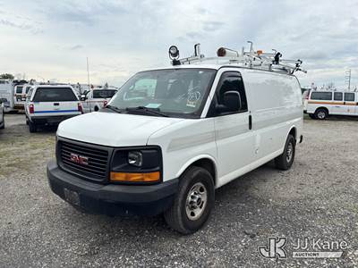 2013 GMC Savana G3500 Cargo Van