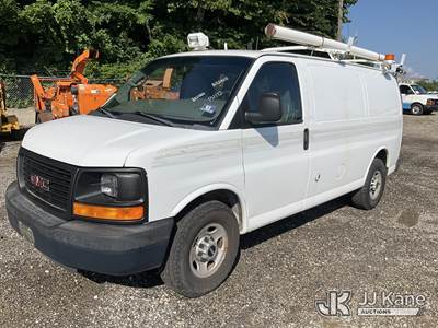 2013 GMC Savana G3500 Cargo Van