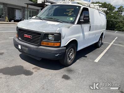 2010 GMC Savana G3500 Cargo Van